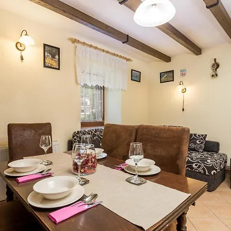 Holiday home Cozy In With Wifi Vele Mune