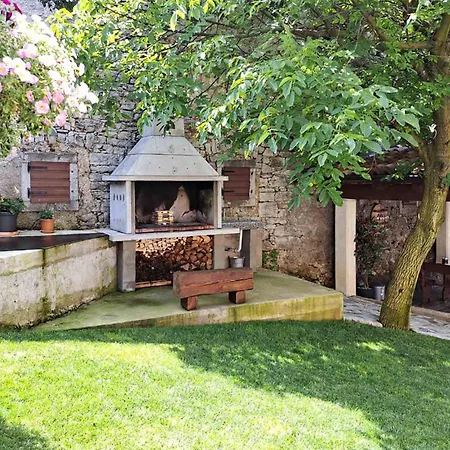 Holiday home Cozy In With Wifi *